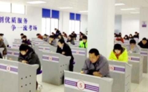 如何通过反馈分析提升篮球战术意识_2